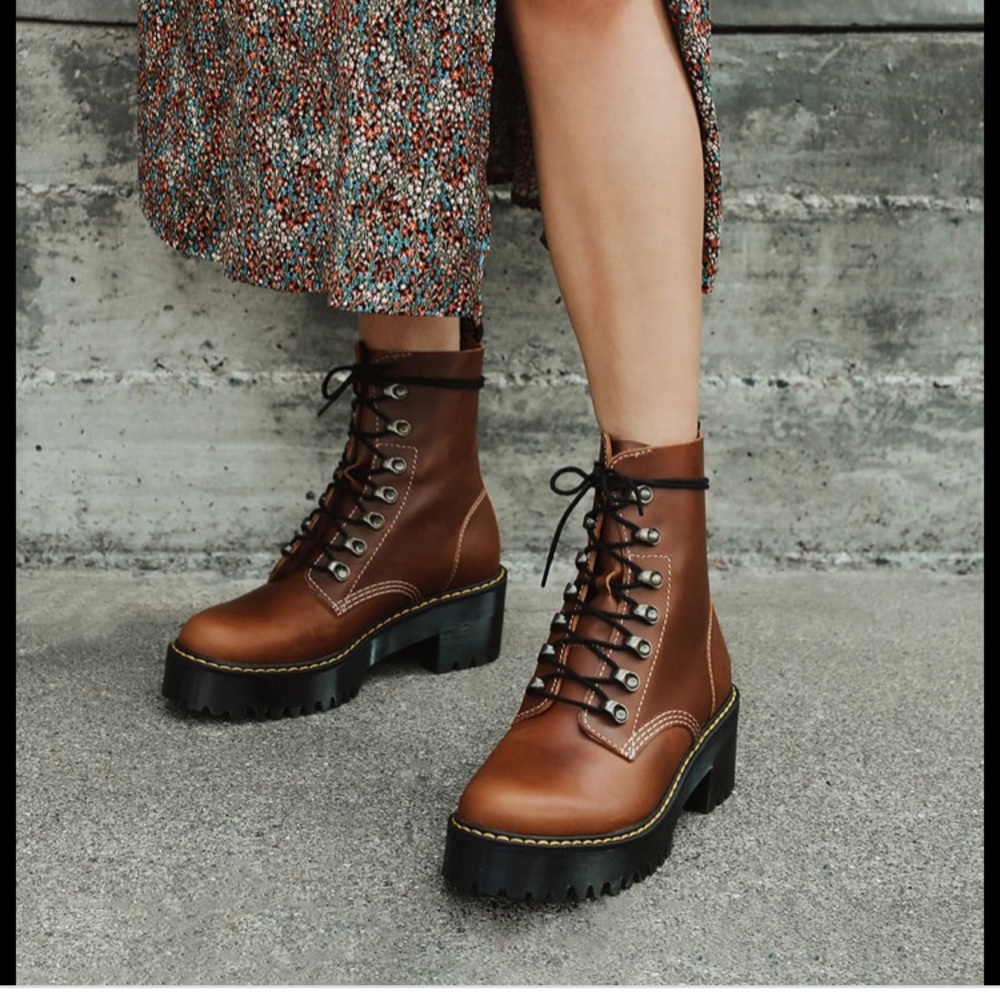 Dr. Martens Leona Butterscotch Orleans Leather Lace-Up Platform Sz. 5